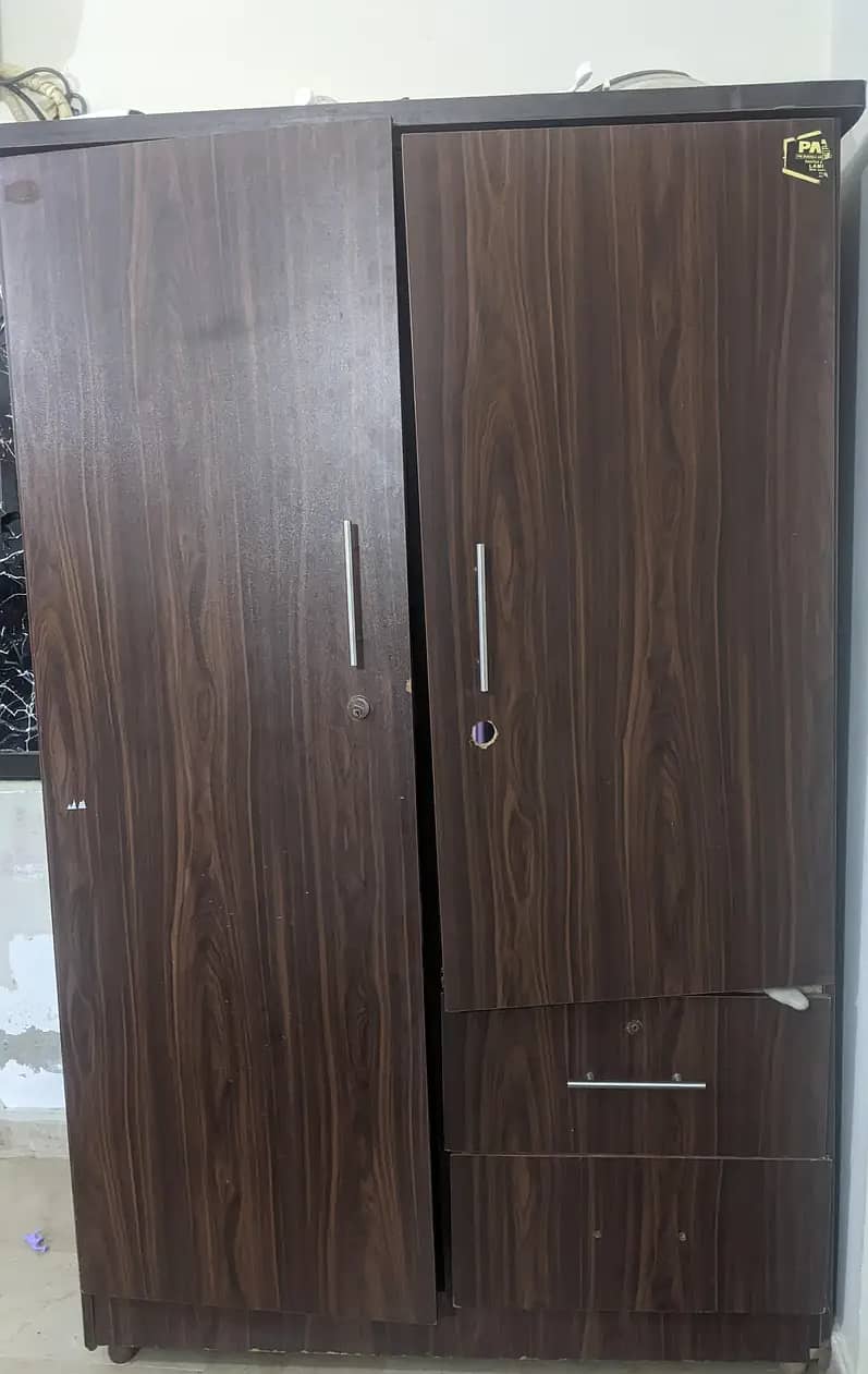 almari 2 door 1