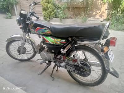 I'm selling Honda cd 70 in excellent condition just like new