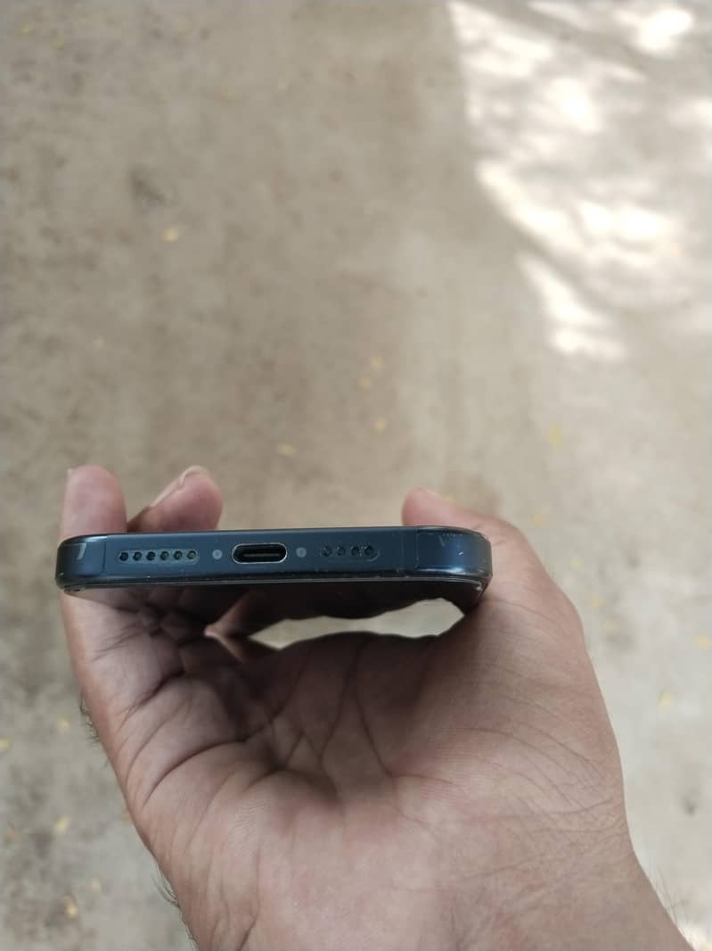 Apple iPhone 15 Pro Max 5