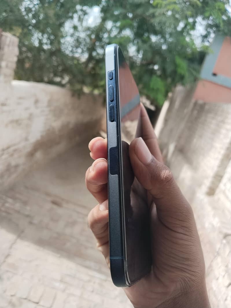 Apple iPhone 15 Pro Max 7