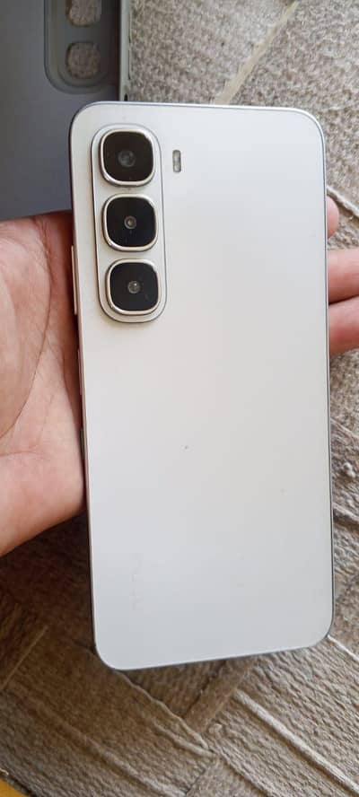 Infinix Hot 60i