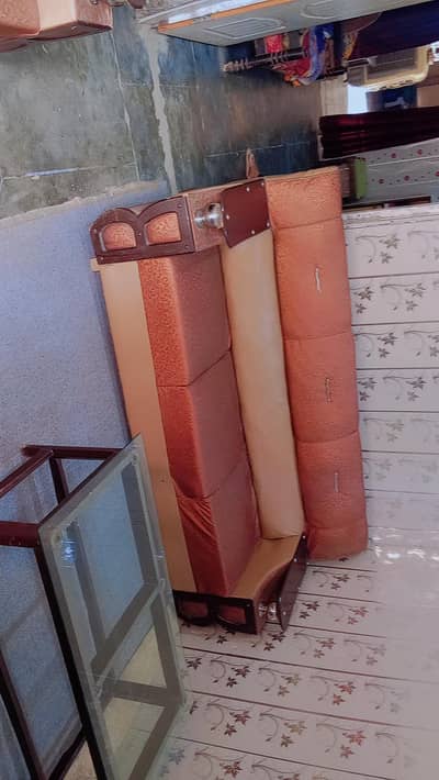 6 seater sofa top condition