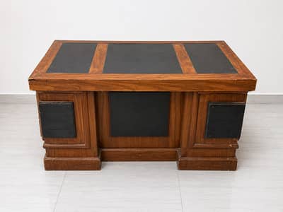Offiice table / computer table for sale
