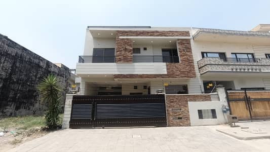 30 x 60 beautiful house for sale