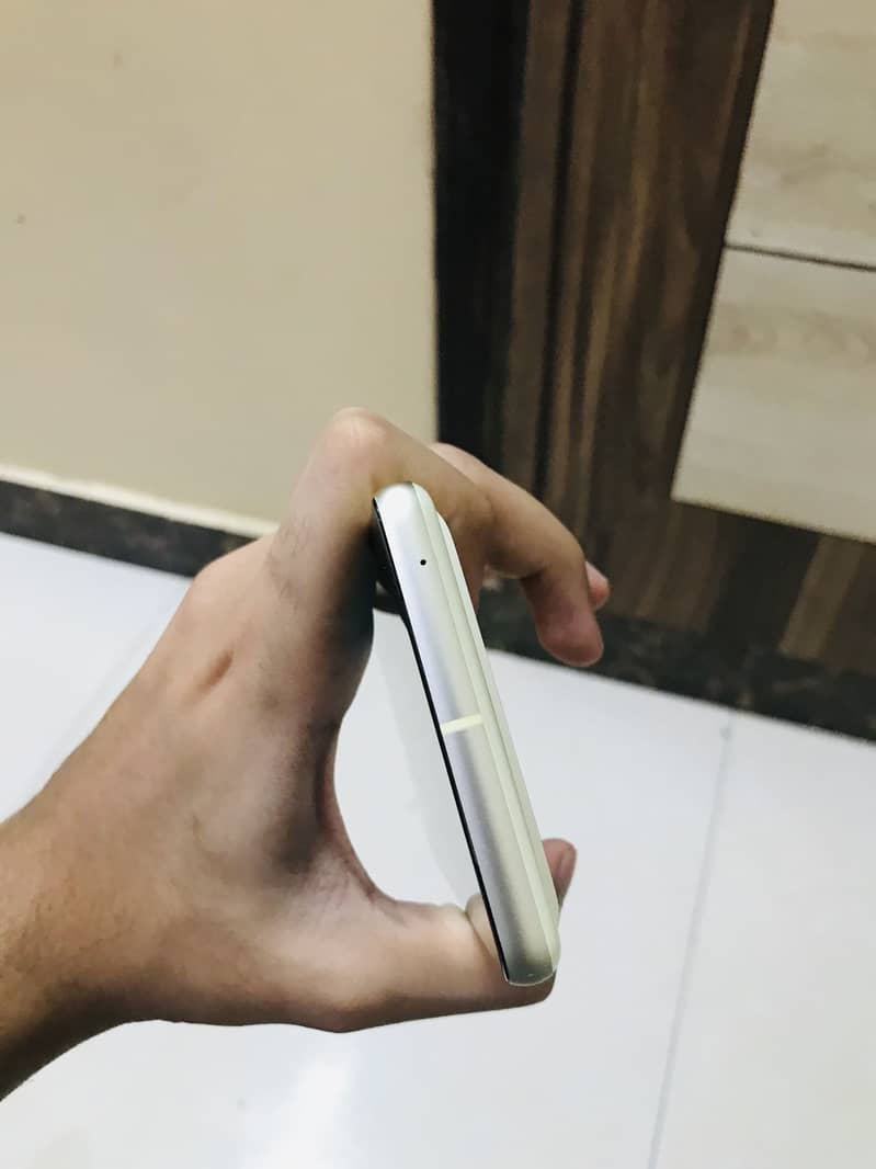 Google Pixel 7 5