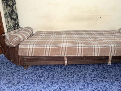 Sofa Cumbed slightly damaged from side