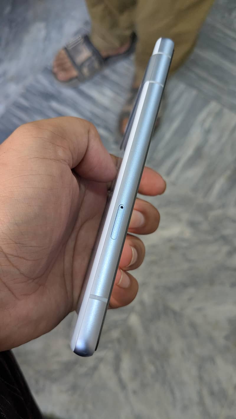 Google Pixel 7a 2