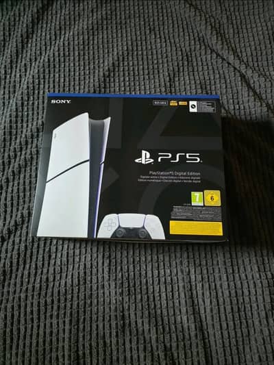 PlayStation 5 Slim 825 GB Europe variant box pack