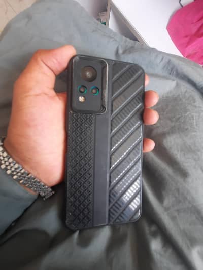 Infinix Note 12