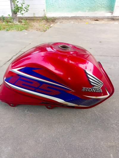 Honda cb 125f model 2022 fuel tank