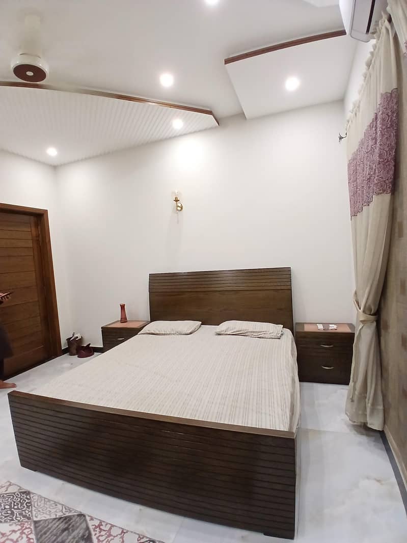 Queen Size Bed 3