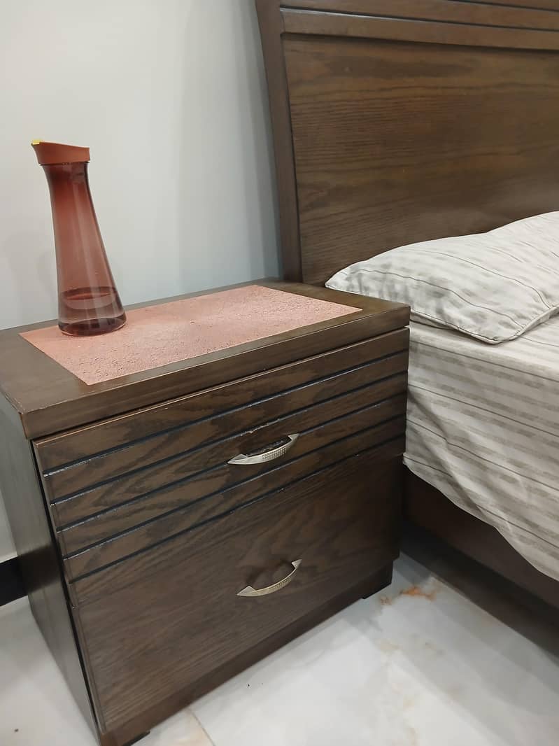 Queen Size Bed 6
