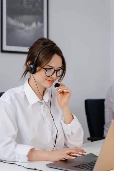 Customer service jobs only for females