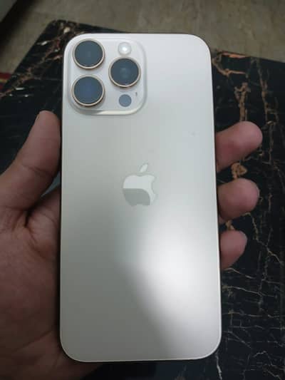 Apple iPhone 16 Pro Max