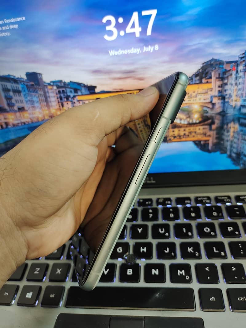 Google Pixel 8 2
