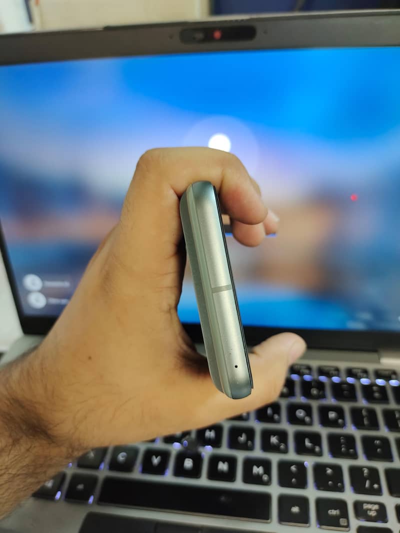 Google Pixel 8 5