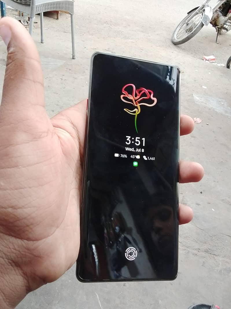 Tecno CAMON 40 Pro 1