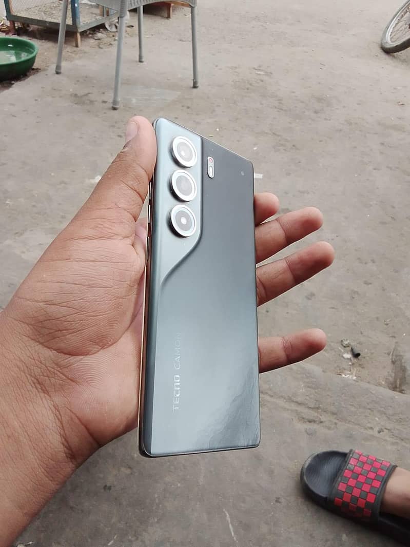 Tecno CAMON 40 Pro 2