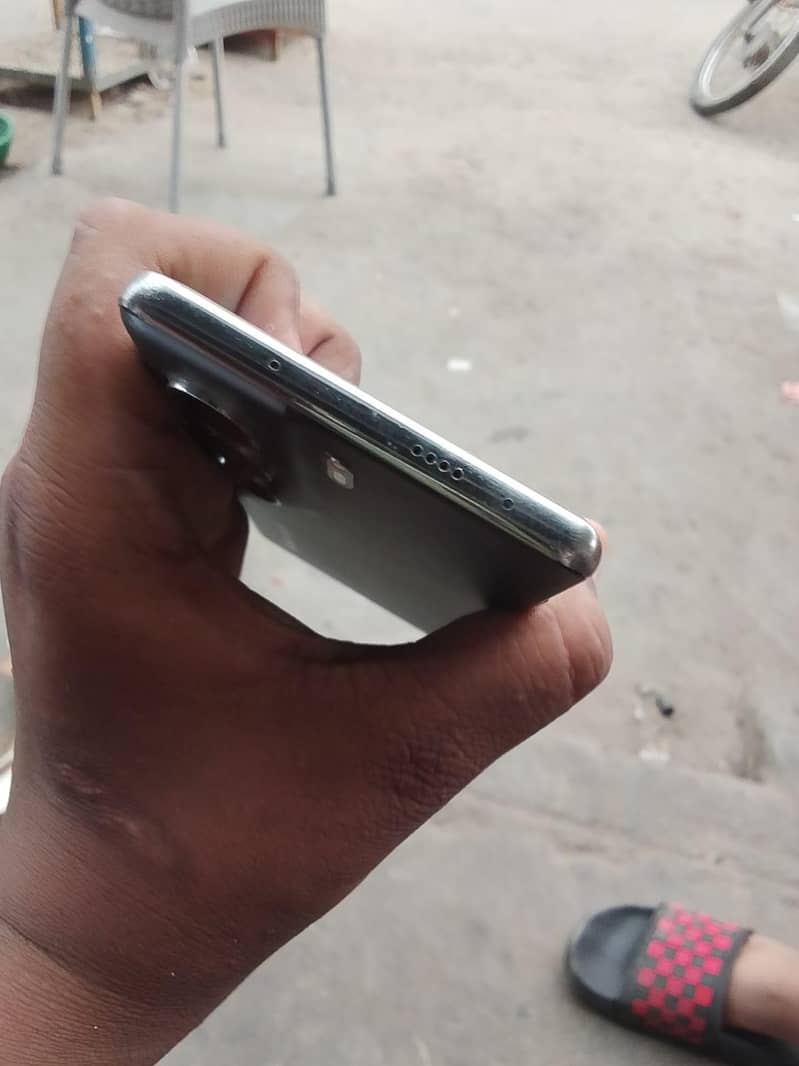 Tecno CAMON 40 Pro 4