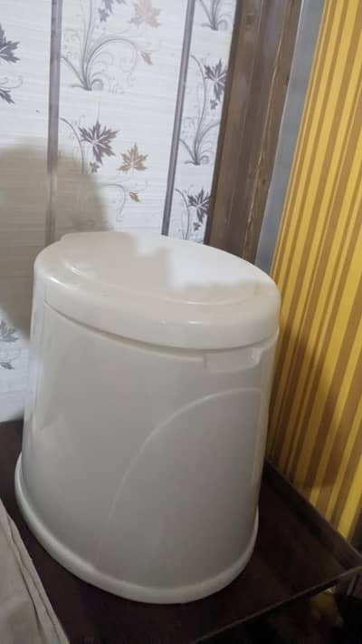 Plastic Commode