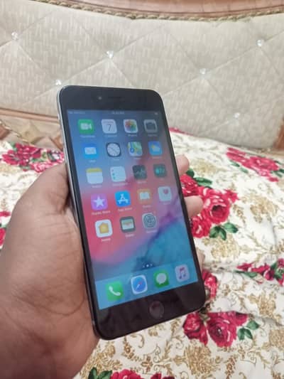Iphone 6 plus 10/10 condition