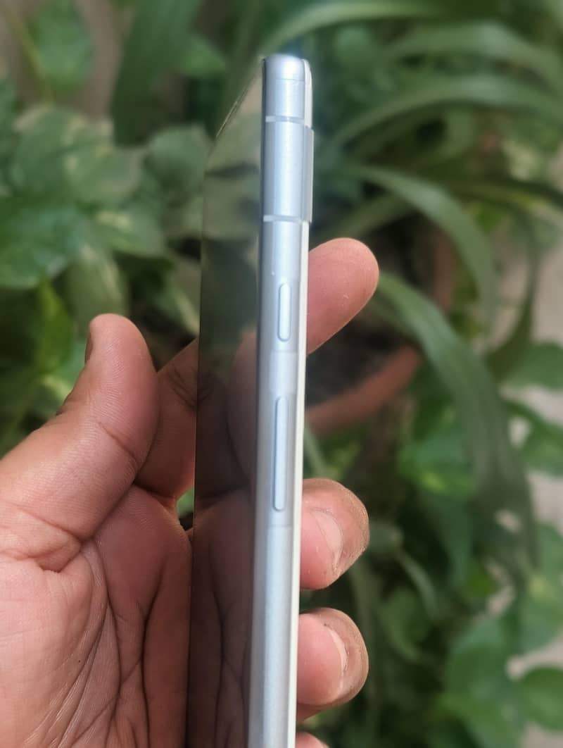 Google Pixel 7a 2