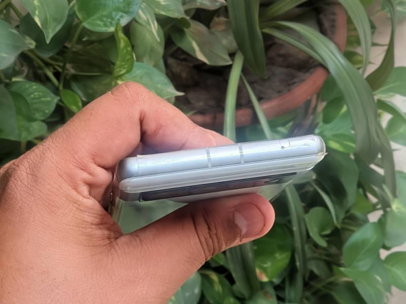 Google Pixel 7a 6