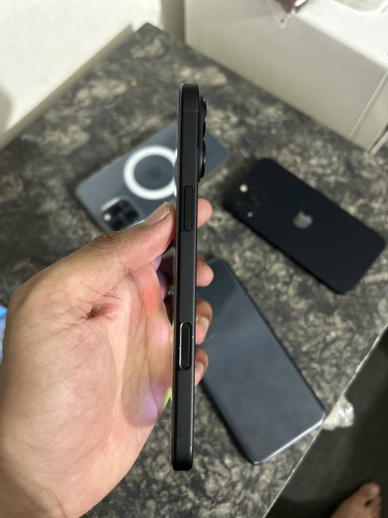 Apple iPhone 16 Plus 1