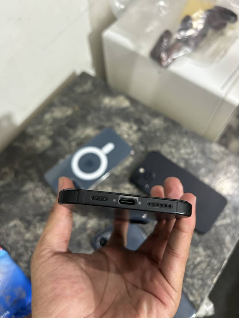 Apple iPhone 16 Plus 2