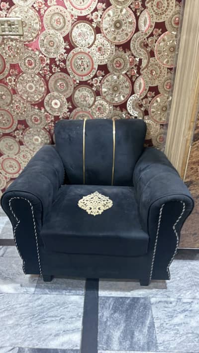 5-Seater Sofa Set (3+2+1) | Black Velvet | good Condition