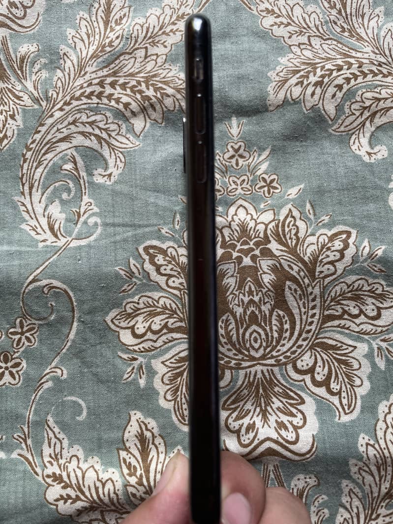 Apple iPhone X 4