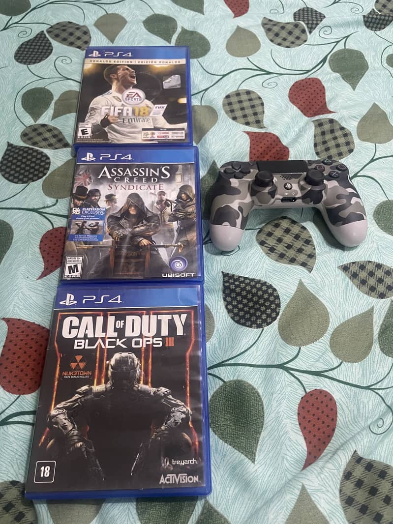 3 PS4 Games + Controller Bundle 0