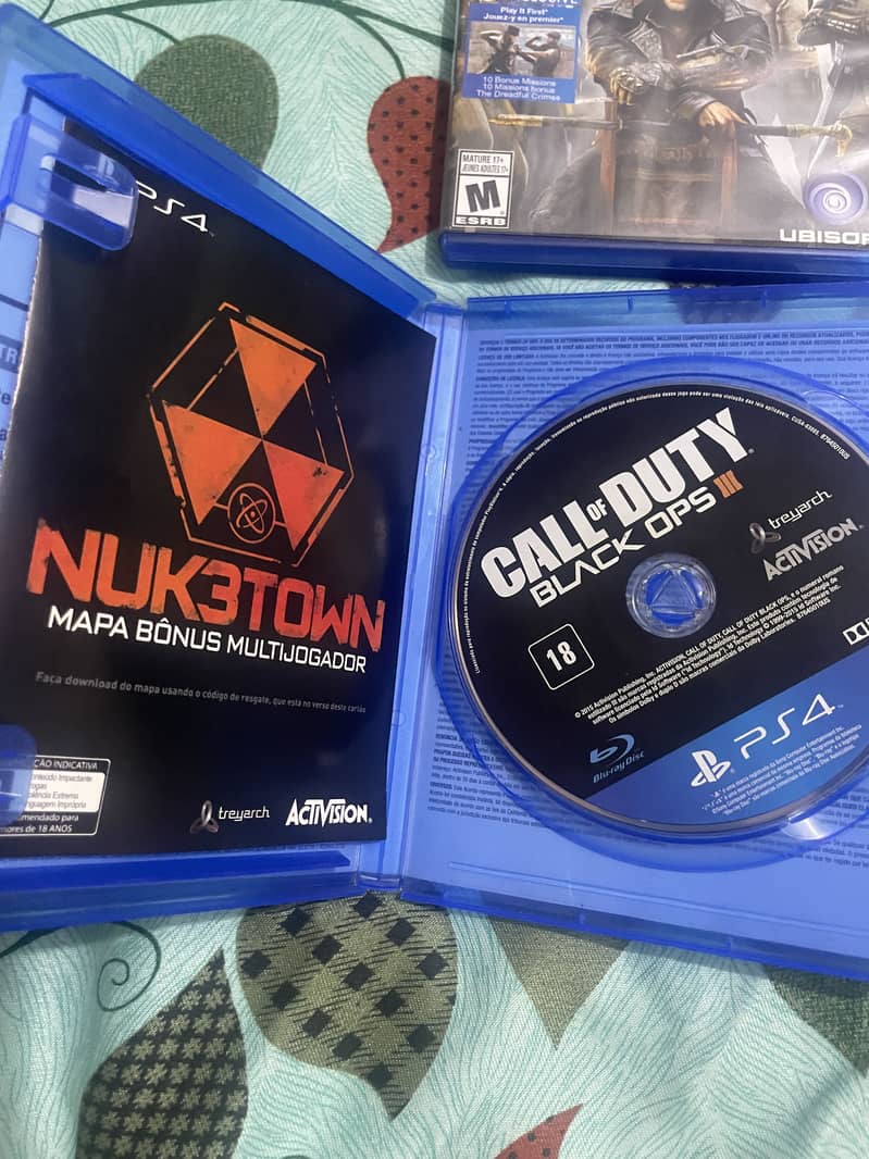 3 PS4 Games + Controller Bundle 7