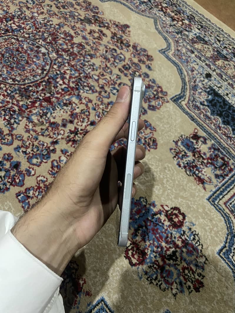 Apple iPhone 15 plus 1