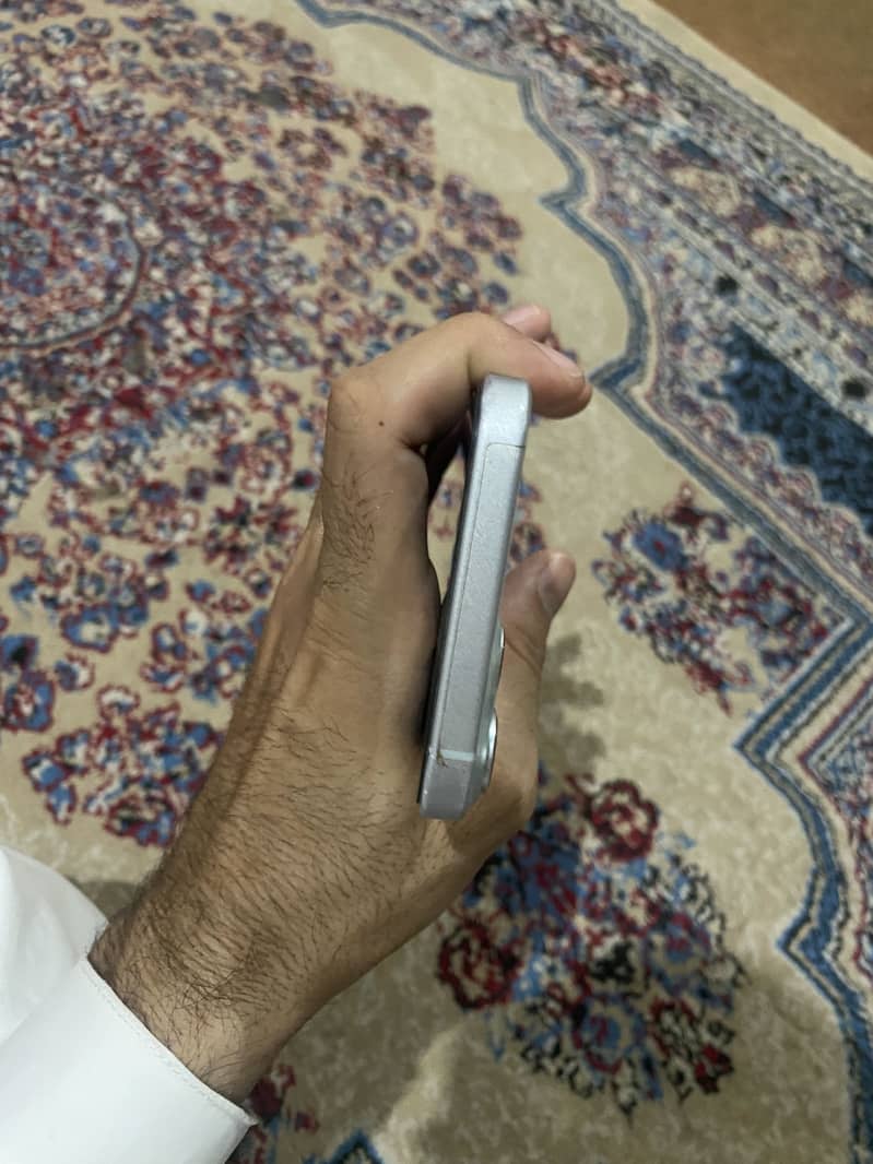 Apple iPhone 15 plus 2