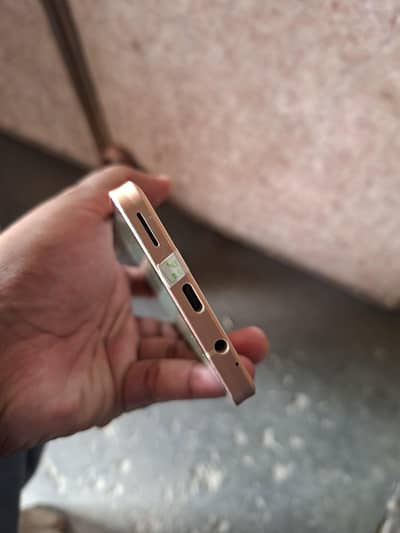 Sharp Aquos Sense