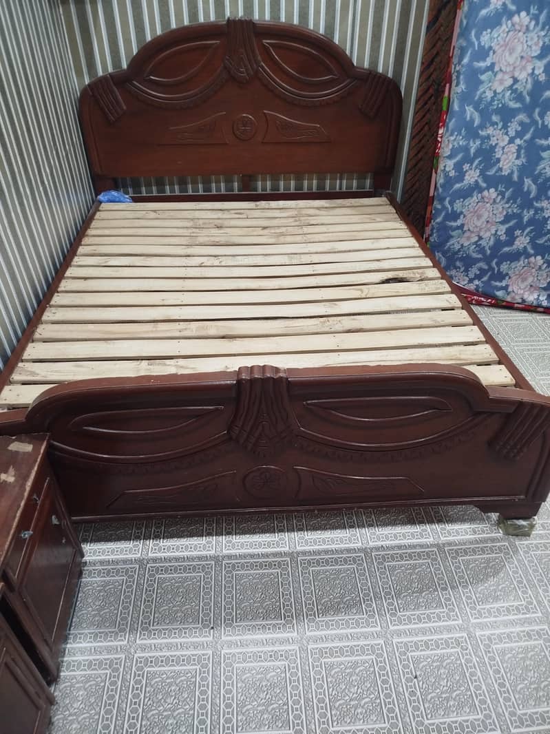 Bed & Side Table 3