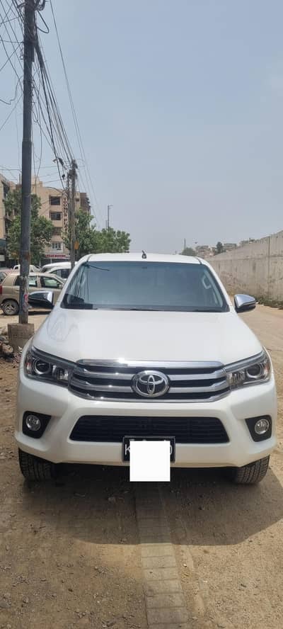 Toyota Hilux revo v  2018 2019