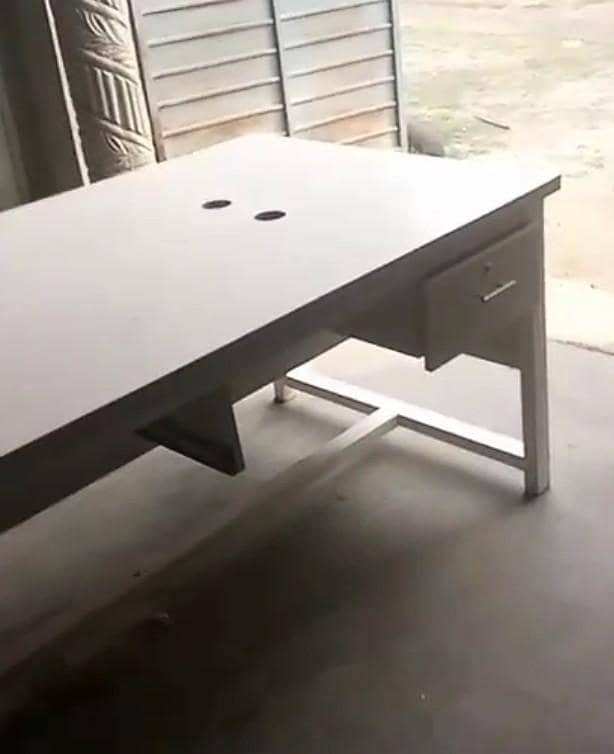 computer table 1