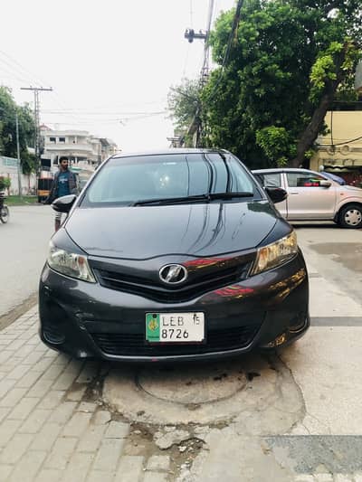 Toyota Vitz 12/15 push start full option