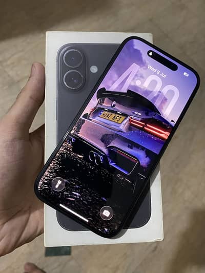 Apple iPhone 16