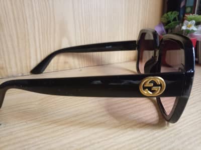 GUCCI BIG SQUARE SUN GLASSES