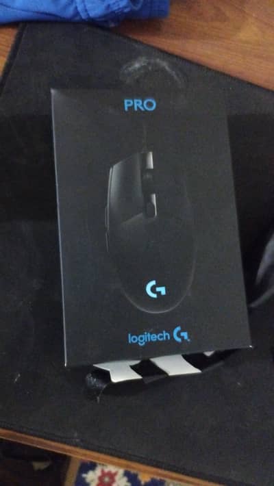 logitech  G pro mouse