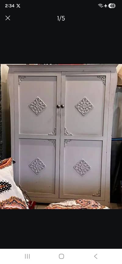 Wardrobe / Cupboard. Fancy wardrobe, Ideal for kids clothes / toys.