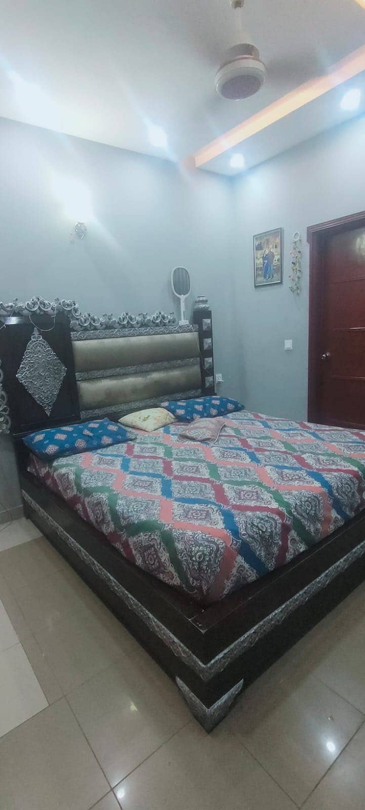Double bed 8