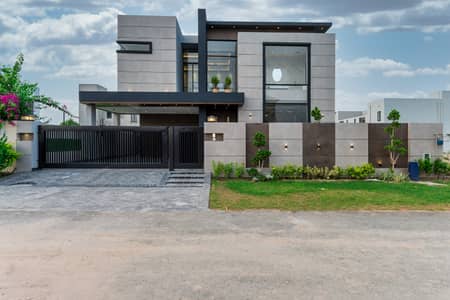 Modern Design 1 Kanal Top Class Luxurious House For Rent