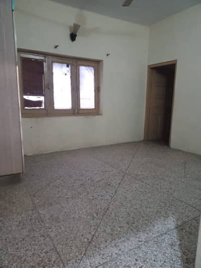 1st Floor available for rent on main Road in B block satellite town