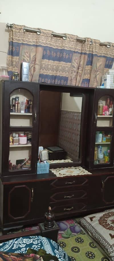 Dressing table