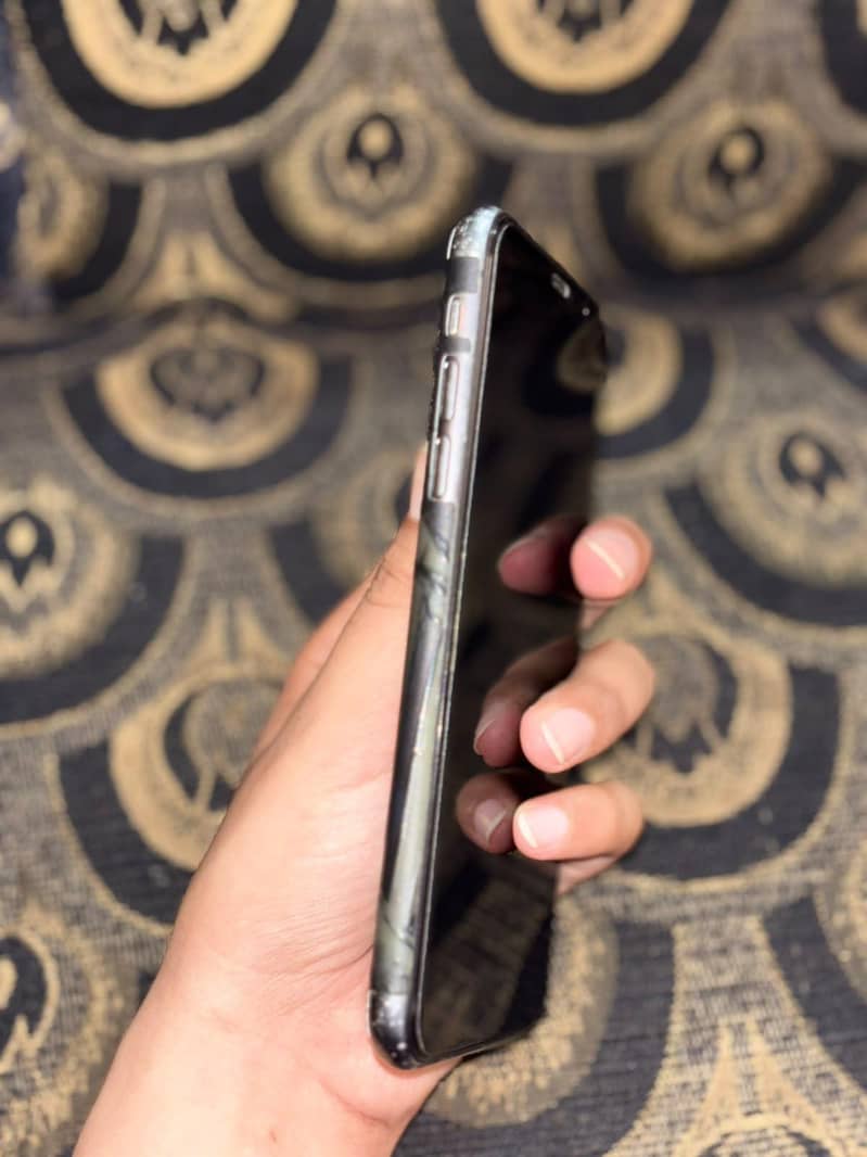 Apple iPhone 11 5