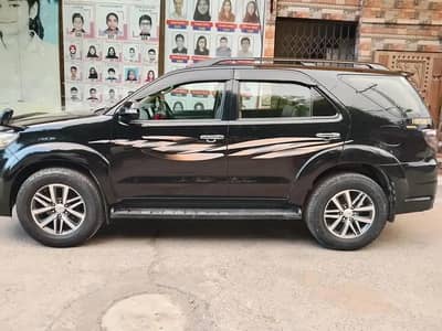Toyota Fortuner 2013